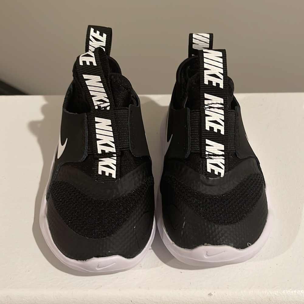 NWT Nike Toddler Flex Runner Slip-On Athletic Sneakers